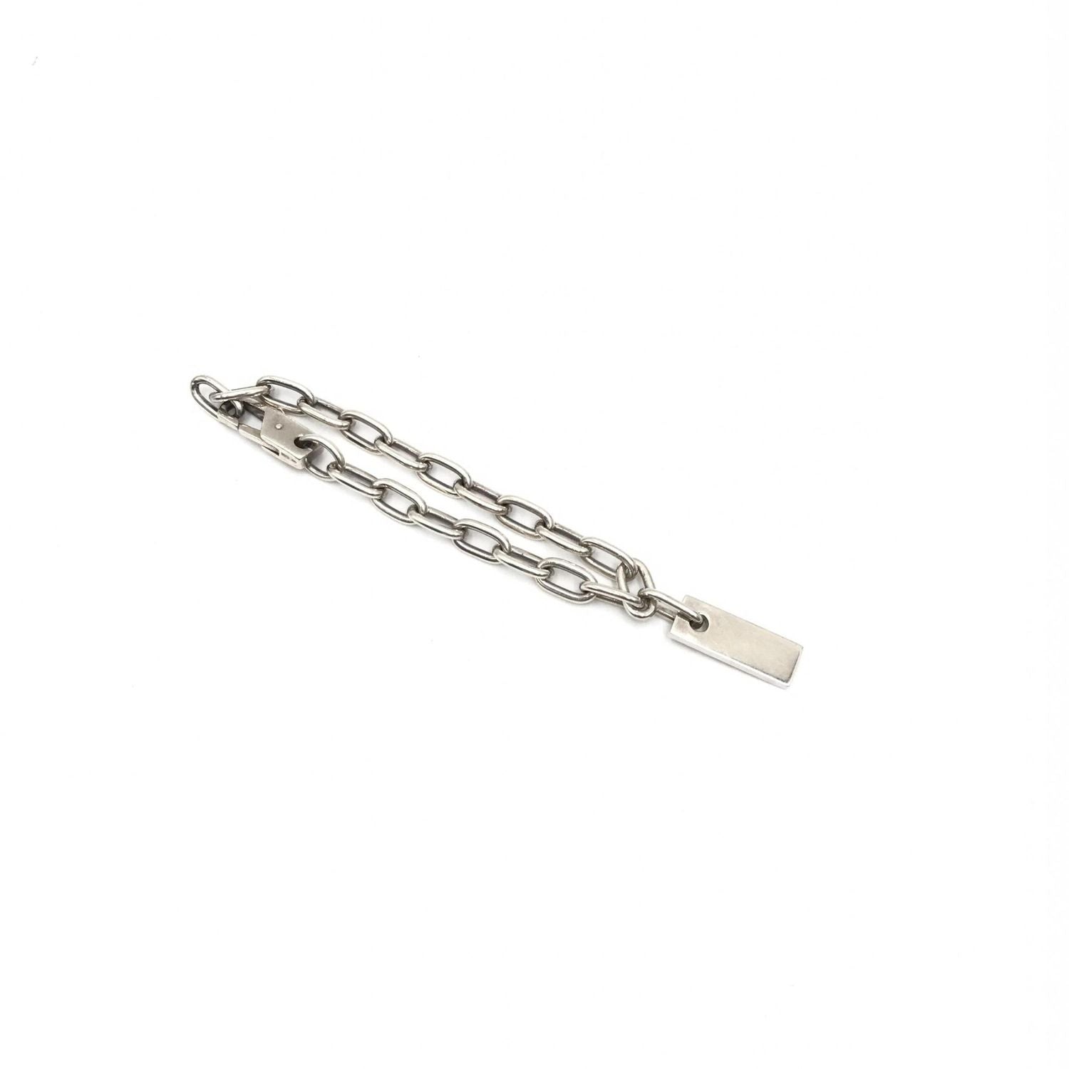 Gucci Sterling Silver Logo Plate Chain Bracelet