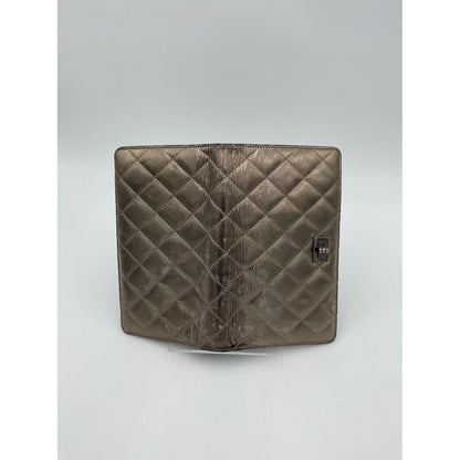 Chanel CHANEL Matèlassè Platinum Wallet
