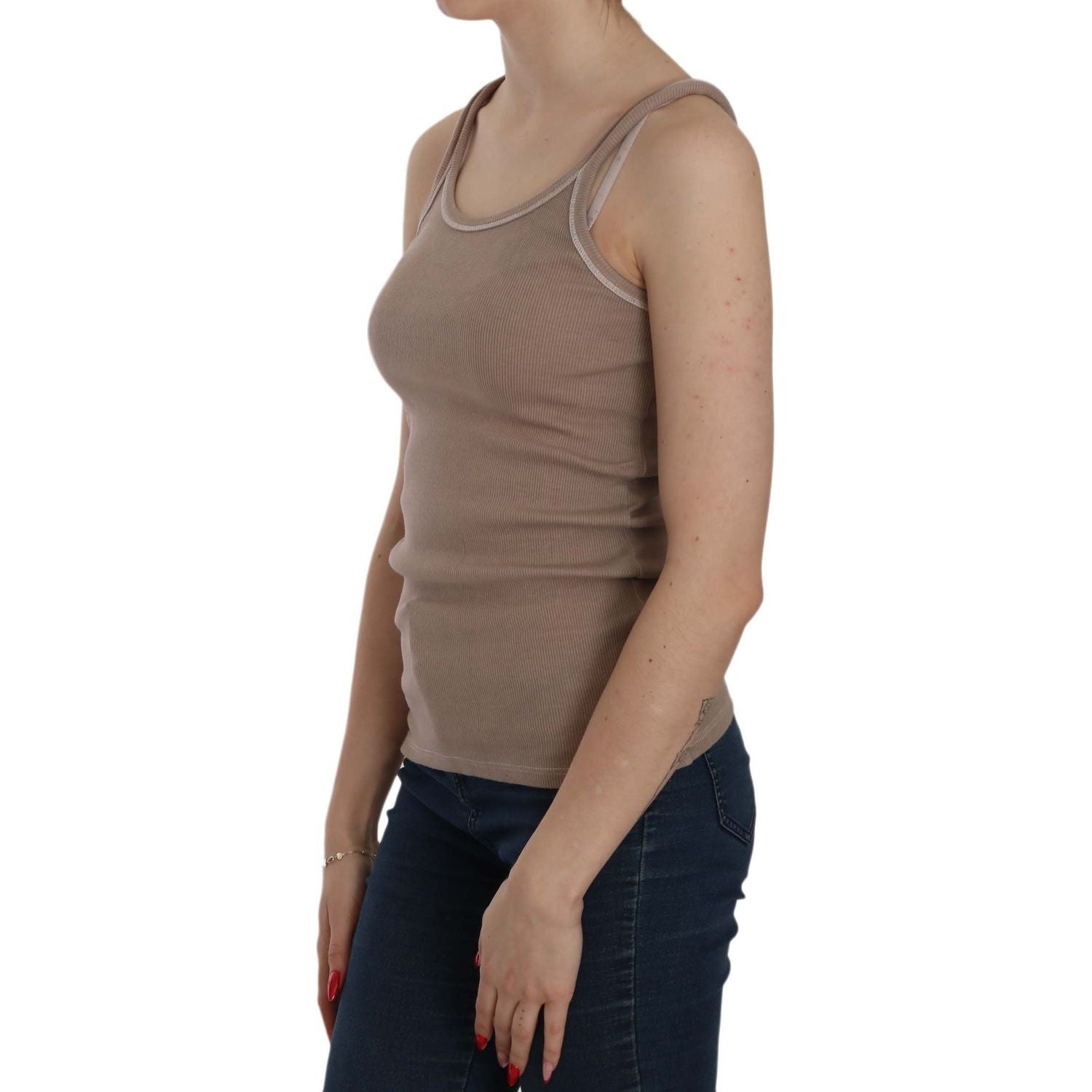 بلوزة أنيقة باللون البني بدون أكمام وحزام رفيع من PINK MEMORIES