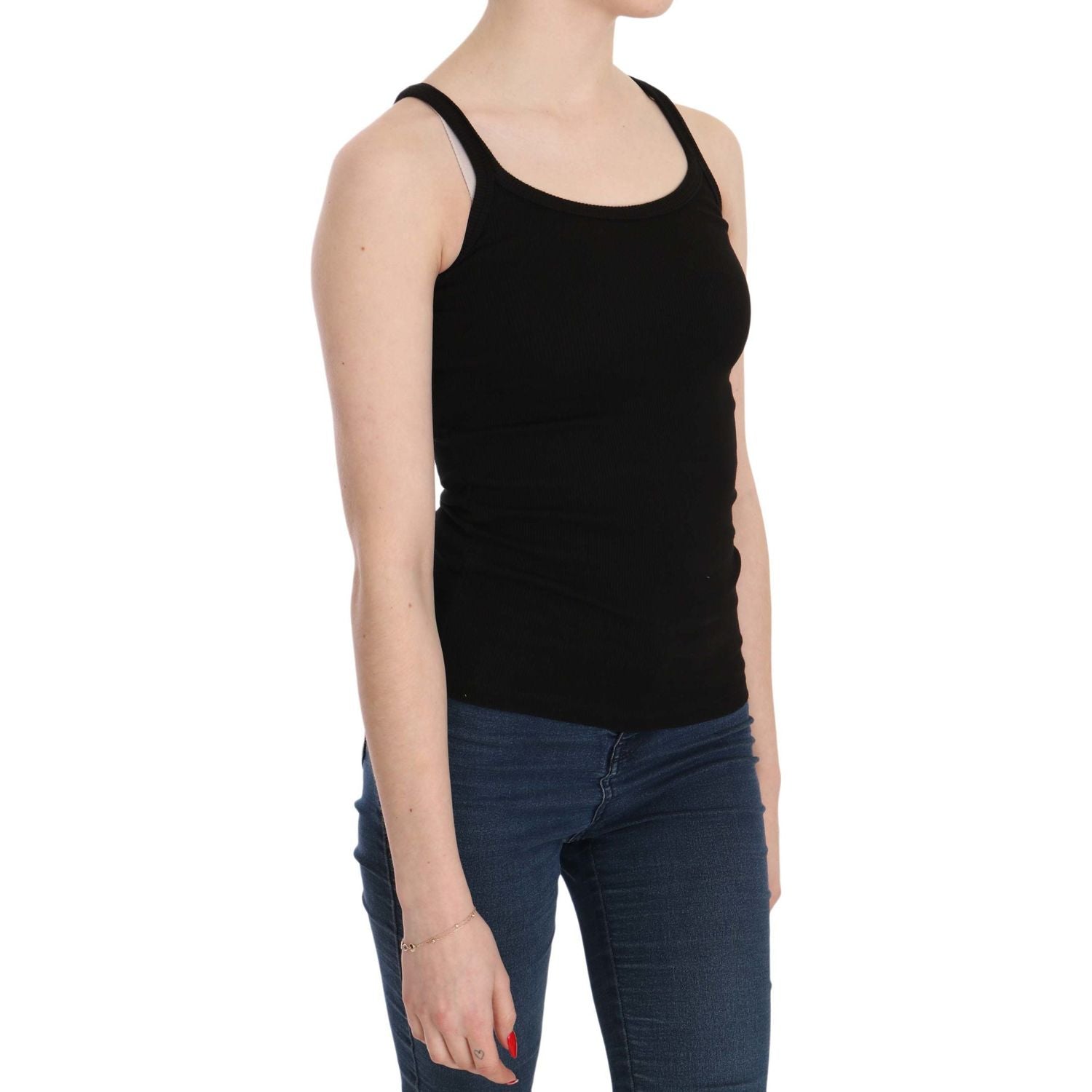 بلوزة أنيقة بدون أكمام وأشرطة رفيعة من PINK MEMORIES