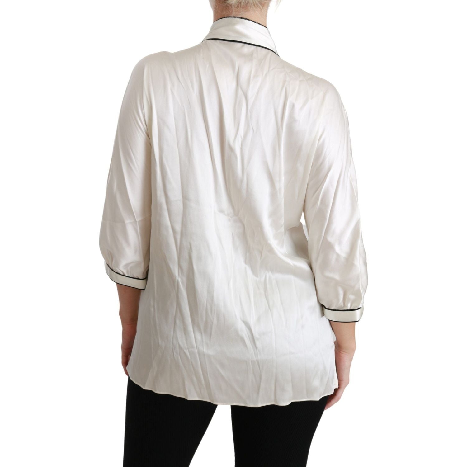 بلوزة دولتشي آند غابانا الأنيقة من الحرير باللون البيج مع وشاح على شكل فيونكة