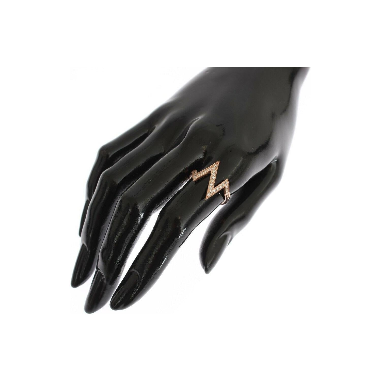 خاتم نيالايا الأنيق المصنوع من الفضة والمرصّع بالكريستال الوردي