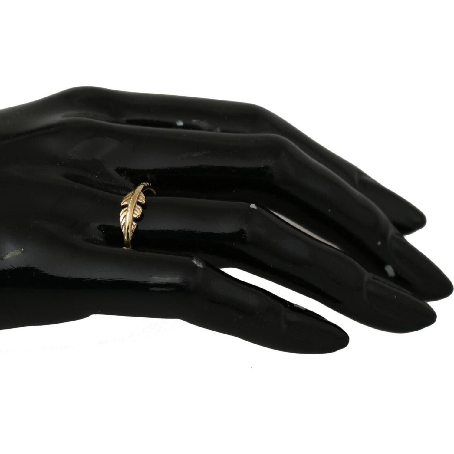 خاتم نيالايا الذهبي الأنيق المرصع بالكريستال