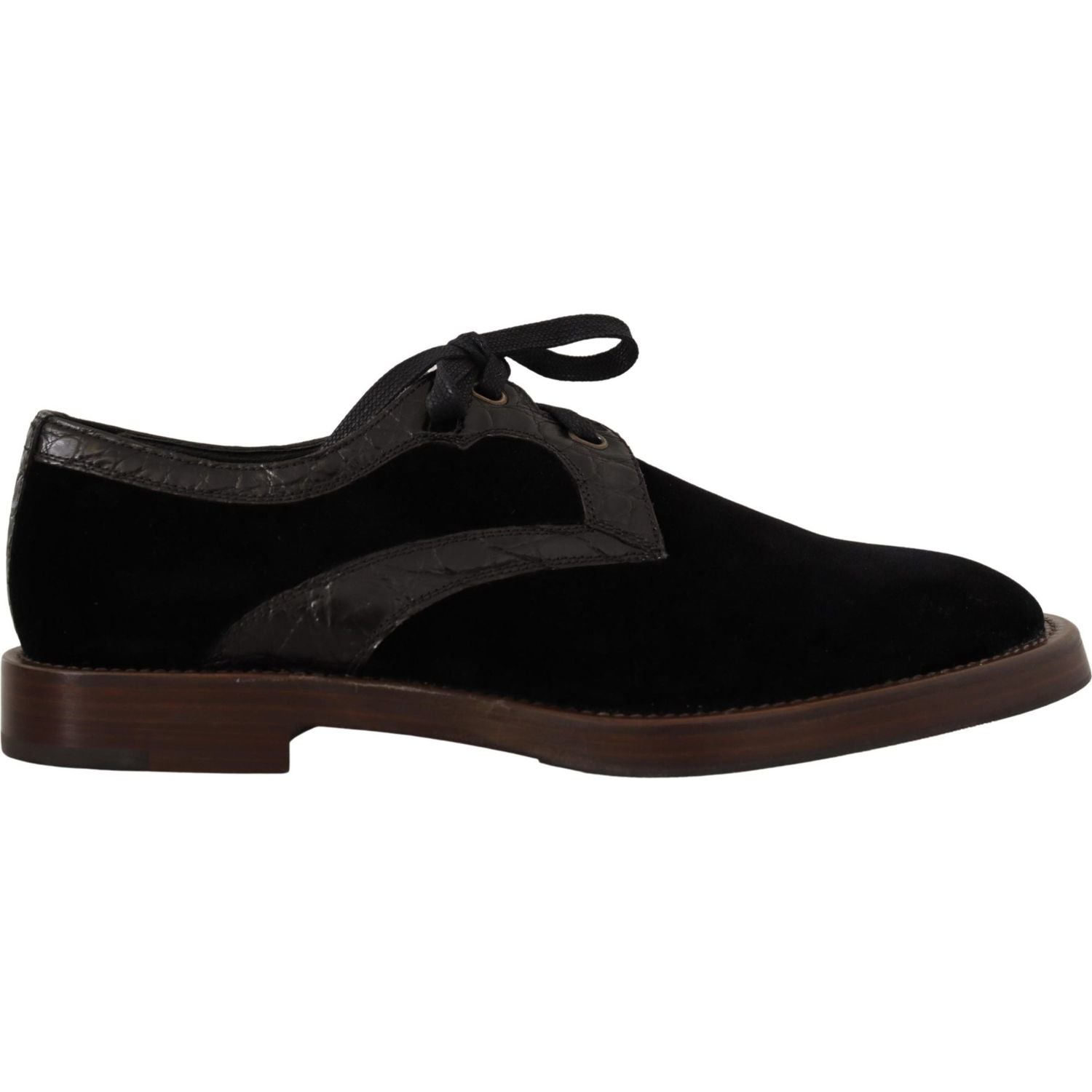 حذاء دولتشي آند غابانا الأنيق المصنوع من المخمل الأسود والجلد الغريب