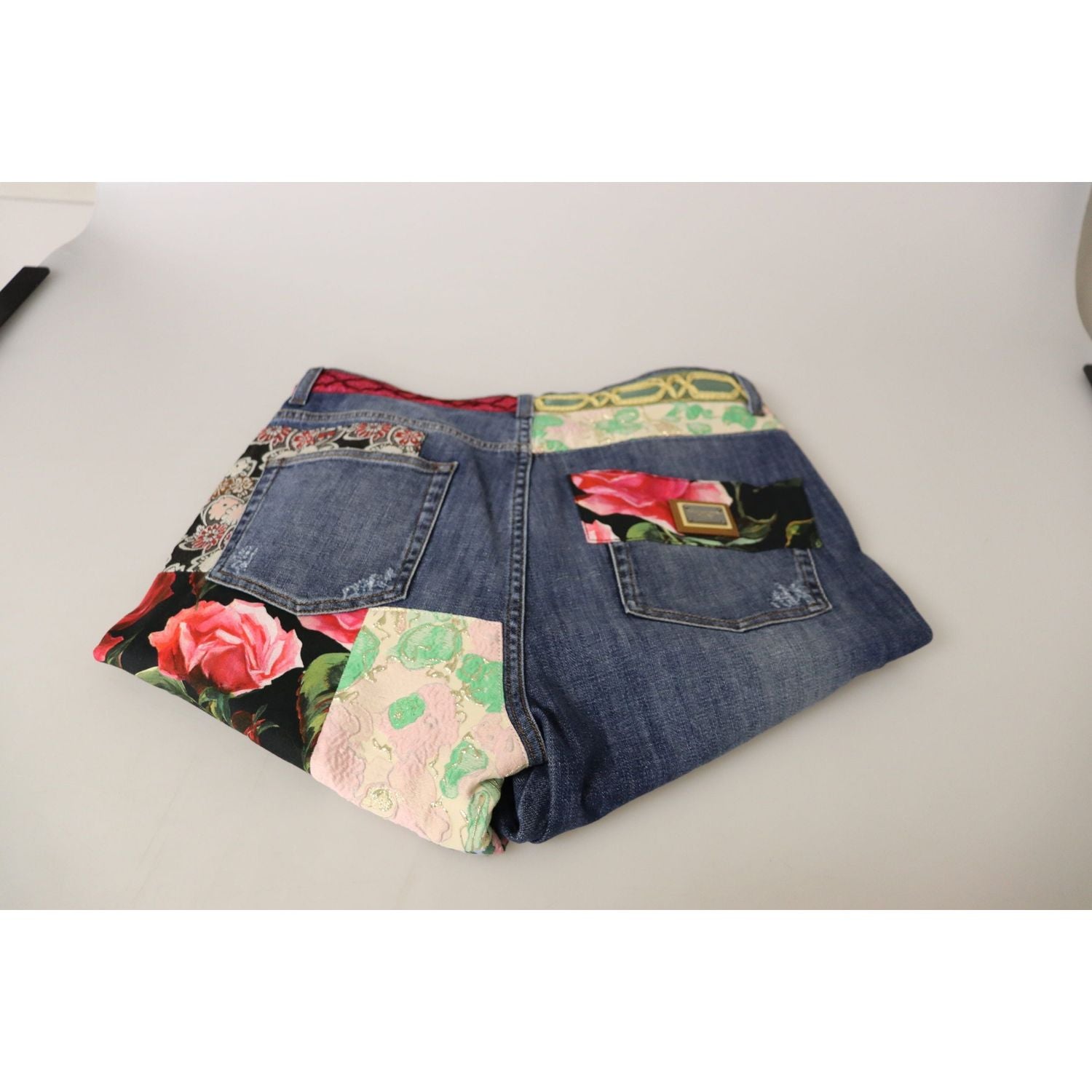 بنطلون جينز ضيق من دولتشي آند غابانا بخصر مرتفع ومطرز