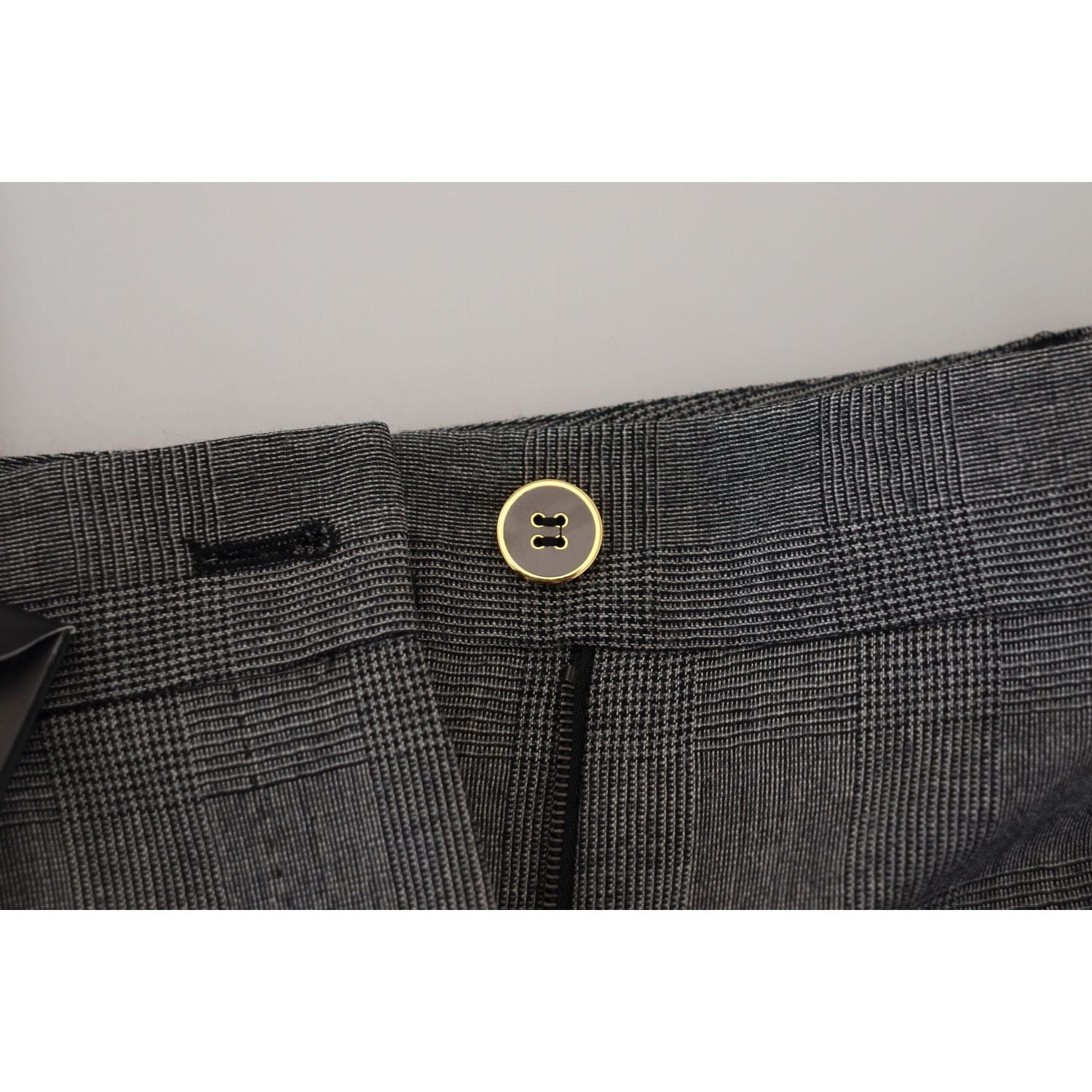 بنطلون من الصوف البكر من دولتشي آند غابانا بخصر مرتفع ومربعات