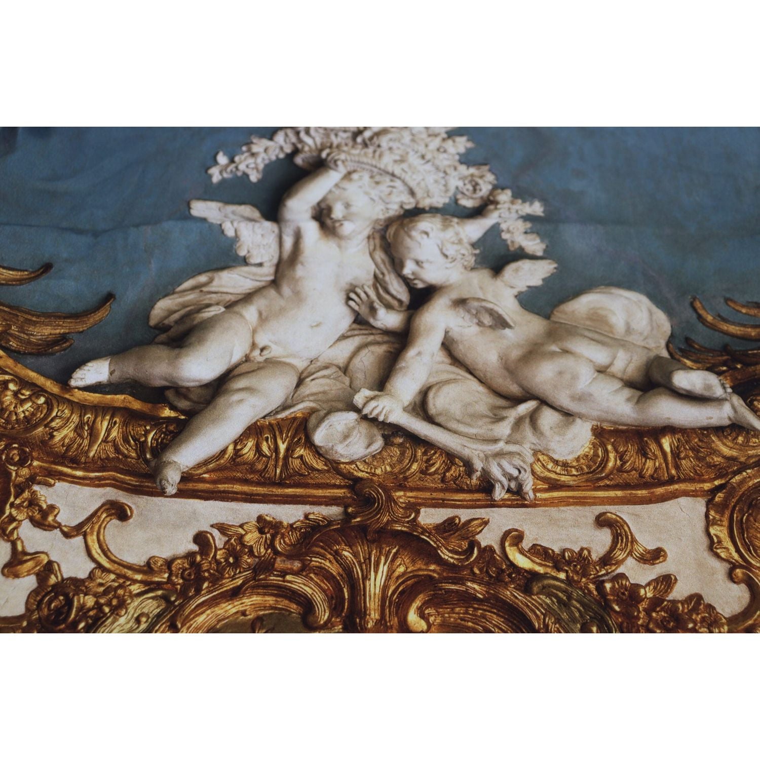 تي شيرت كاجوال قطني بطبعة ملائكية أنيقة من دولتشي آند غابانا