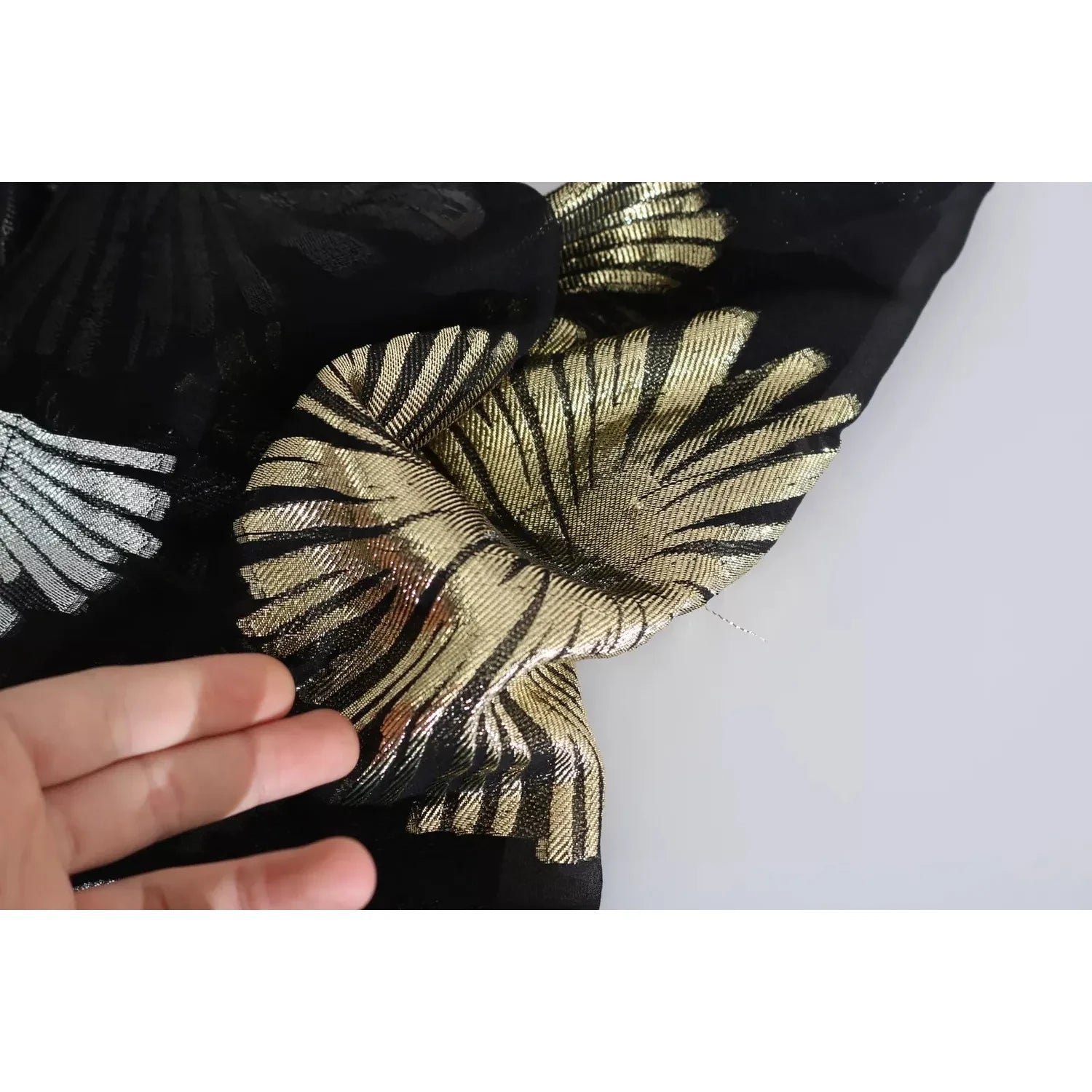 بلوزة شفافة من الحرير من Dsquared² باللون الذهبي والفضي