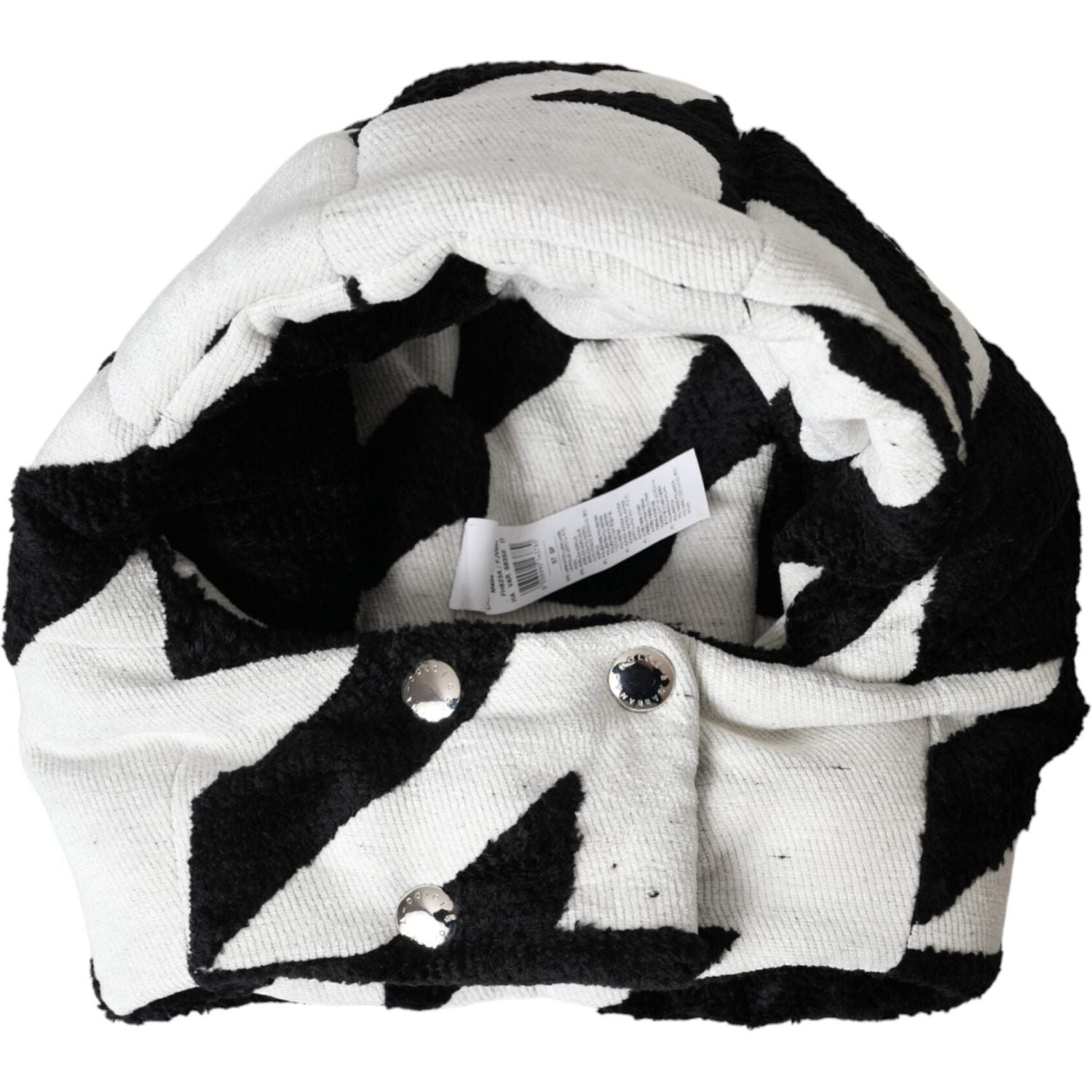 قبعة دولتشي آند غابانا من الصوف باللونين الأبيض والأسود لتغطية الرأس بالكامل