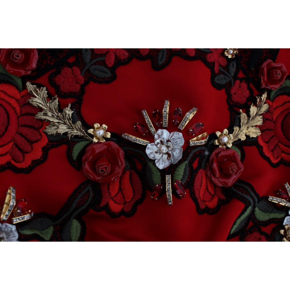 شورت حرير مطرز باللون الأحمر من دولتشي آند غابانا