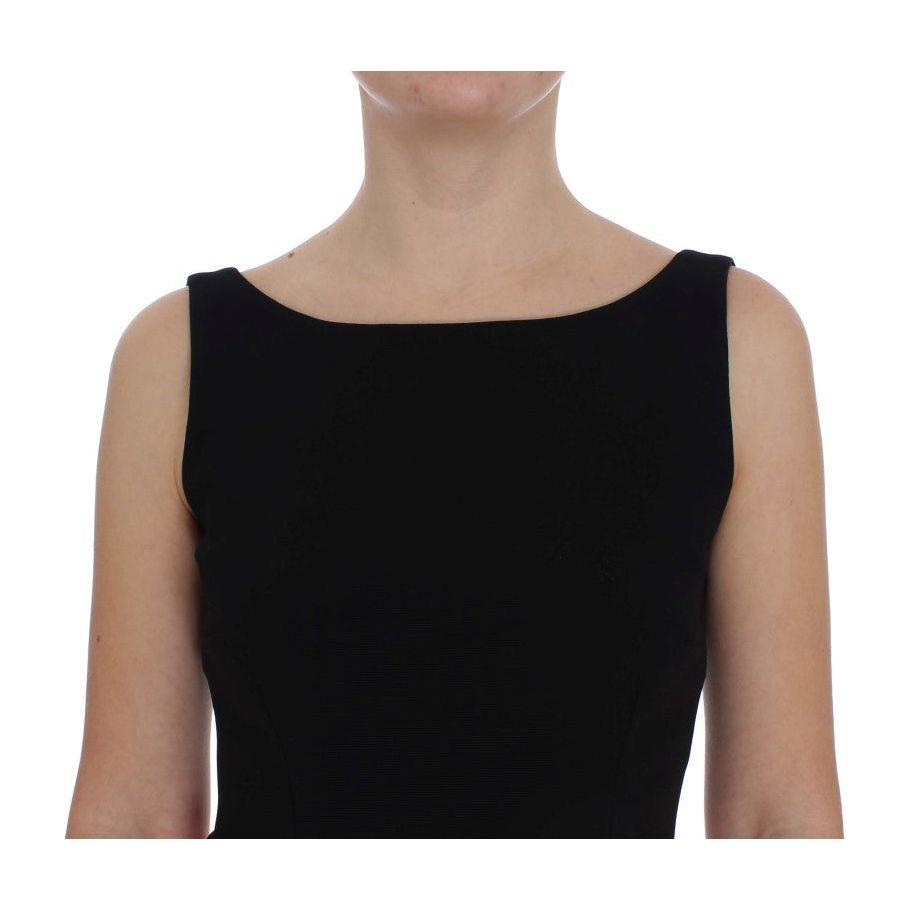 فستان طويل من دولتشي آند غابانا مزين بالزهور